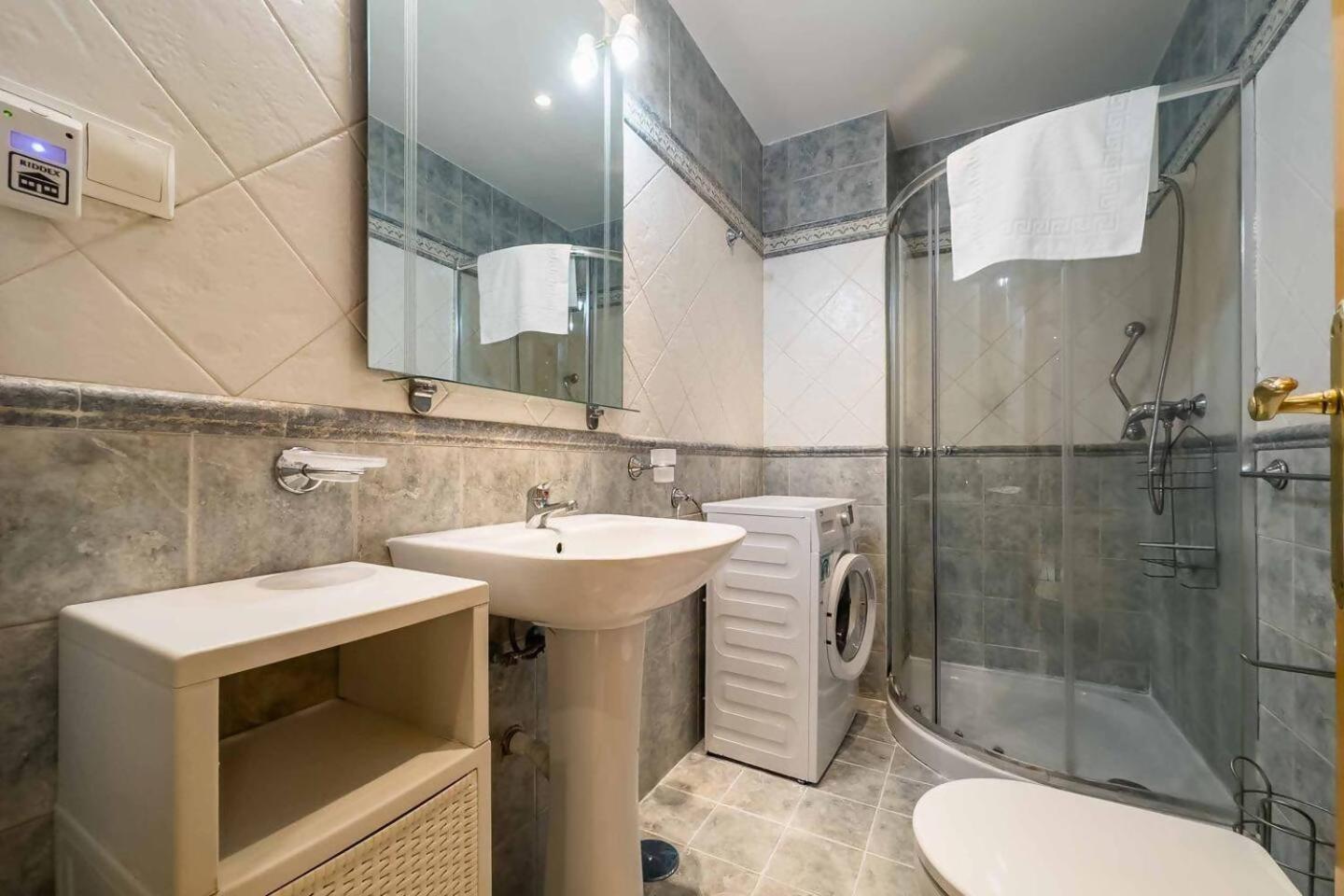 Cyv Centrally Located 1 Bed 1 Bath Near The Beach Fuengirola Exterior foto
